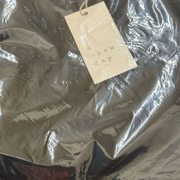 NEW! Women's Adaptive Seated Fit Pants, Black - A New Day - Picture 4 of 4